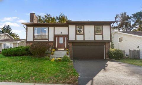 Photo of 31 Abbeywood Drive, Romeoville, IL 60446 (MLS # 12413329)