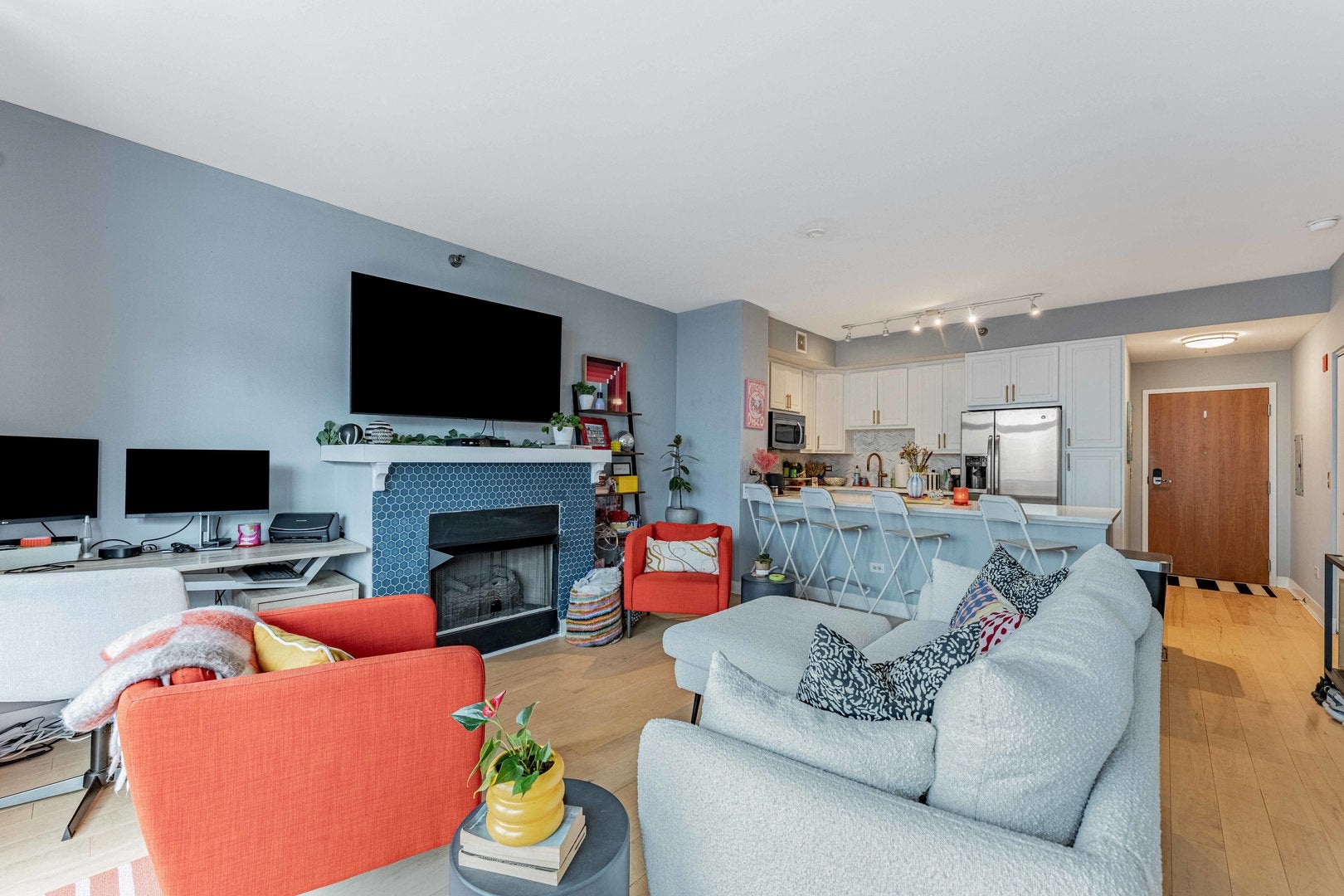 435 W Erie Street 1305