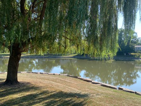 Tiny photo for 1687 Williamsburg Court #A, Wheaton, IL 60189 (MLS # 12488247)