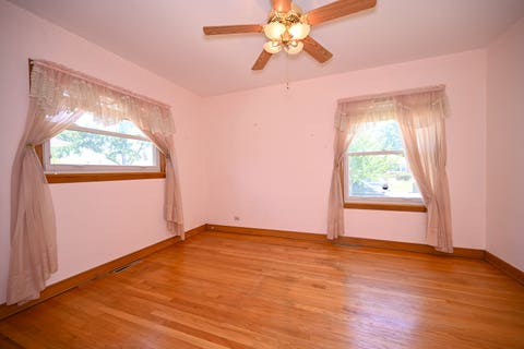 Tiny photo for 2250 Belleview Avenue, Westchester, IL 60154 (MLS # 12698903)