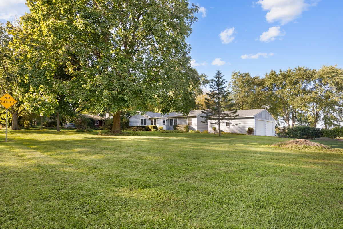 1S278 Wenmoth Road