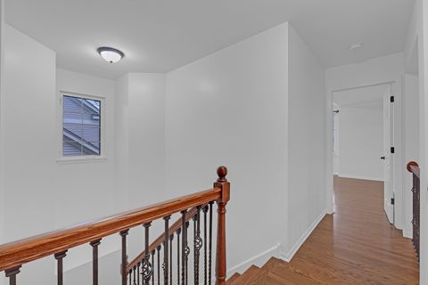 Tiny photo for 141 Manchester Court, Buffalo Grove, IL 60089 (MLS # 12609456)