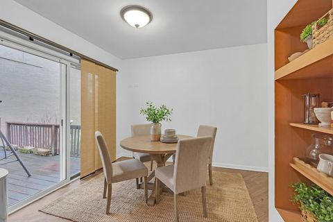 Tiny photo for 141 Manchester Court, Buffalo Grove, IL 60089 (MLS # 12609456)