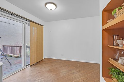 Tiny photo for 141 Manchester Court, Buffalo Grove, IL 60089 (MLS # 12609456)