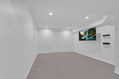 Tiny photo for 141 Manchester Court, Buffalo Grove, IL 60089 (MLS # 12609456)