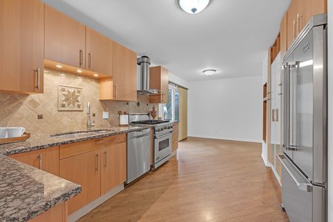 Tiny photo for 141 Manchester Court, Buffalo Grove, IL 60089 (MLS # 12609456)