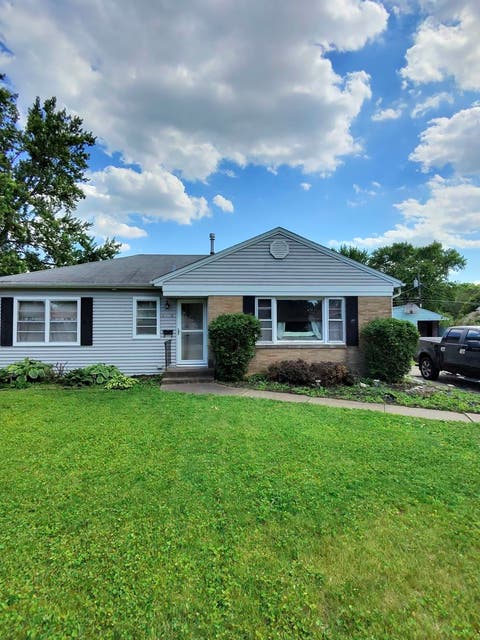 Photo of 4128 27th Avenue, Rock Island, IL 61201 (MLS # 12657180)