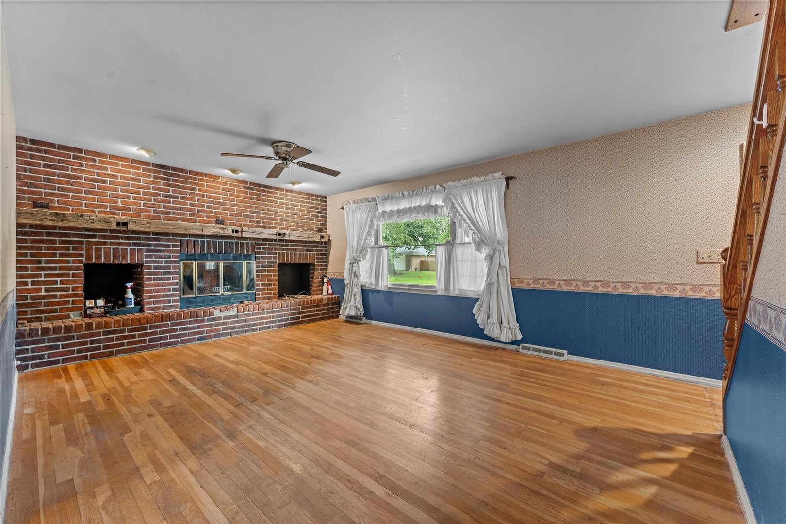 1606 Dobbins Drive