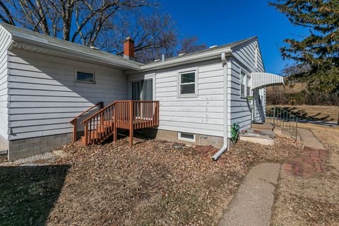 Tiny photo for 1117 Mississippi Boulevard, Bettendorf, IA 52722 (MLS # 12559303)