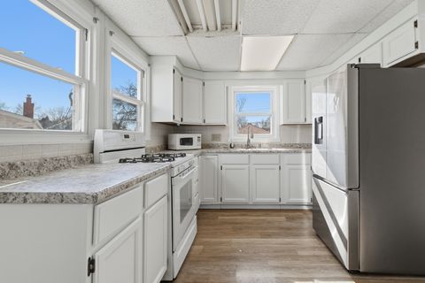 Tiny photo for 1117 Mississippi Boulevard, Bettendorf, IA 52722 (MLS # 12559303)