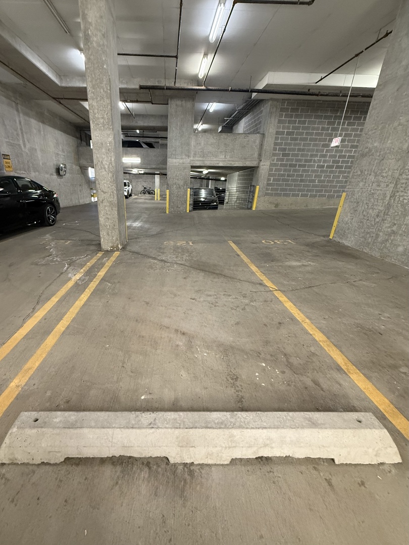 330 W Grand Avenue P-129