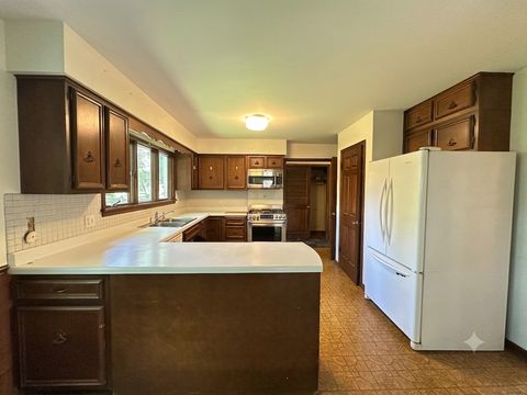 Tiny photo for 1009 Anne Road, Naperville, IL 60540 (MLS # 12598299)