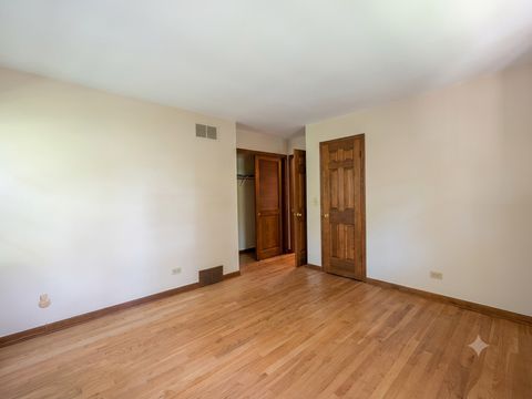 Tiny photo for 1009 Anne Road, Naperville, IL 60540 (MLS # 12598299)