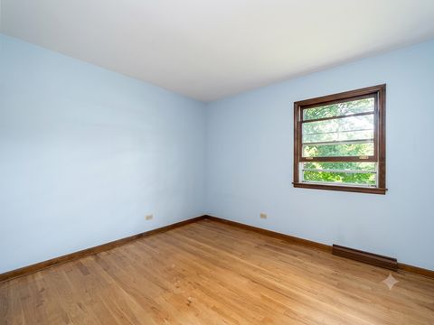 Tiny photo for 1009 Anne Road, Naperville, IL 60540 (MLS # 12598299)