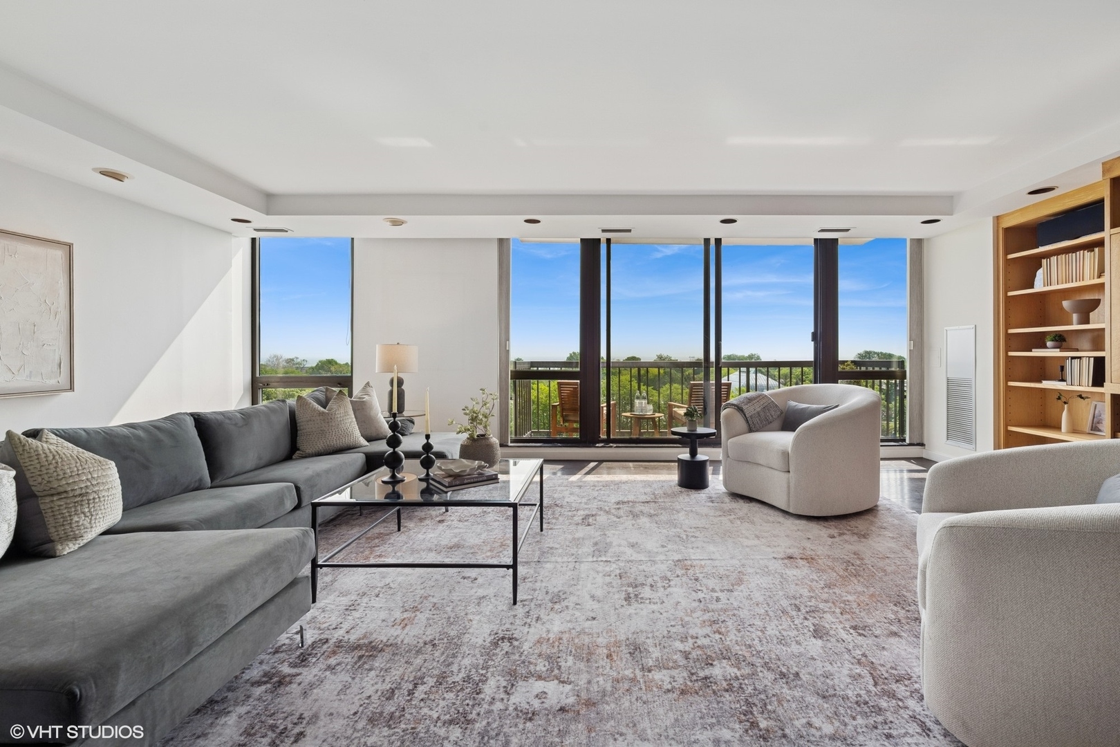 2314 N Lincoln Park West 8-9S