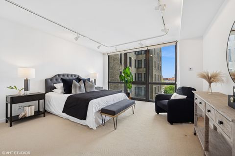 Tiny photo for 2314 N Lincoln Park West Park #8-9S, Chicago, IL 60614 (MLS # 12463093)