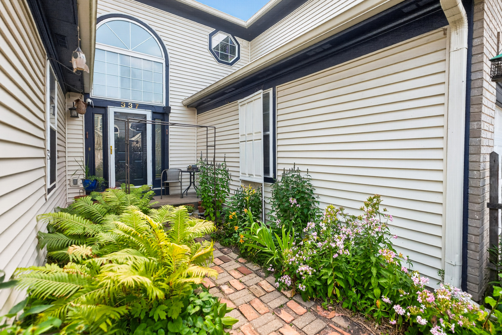 337 KRESSWOOD Drive