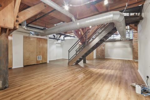 Tiny photo for 1000 W Washington Boulevard #137, Chicago, IL 60607 (MLS # 12523852)