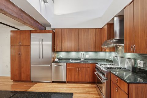 Tiny photo for 1000 W Washington Boulevard #137, Chicago, IL 60607 (MLS # 12523852)