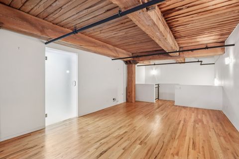 Tiny photo for 1000 W Washington Boulevard #137, Chicago, IL 60607 (MLS # 12523852)