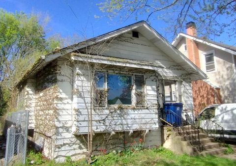 Photo of 918 Highland Avenue, Waukegan, IL 60085 (MLS # 12631752)