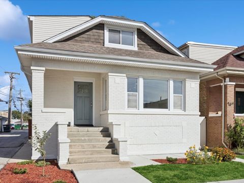 Tiny photo for 5542 W Byron Street, Chicago, IL 60641 (MLS # 12490920)