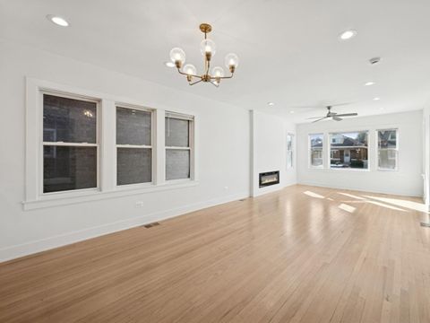 Tiny photo for 5542 W Byron Street, Chicago, IL 60641 (MLS # 12490920)