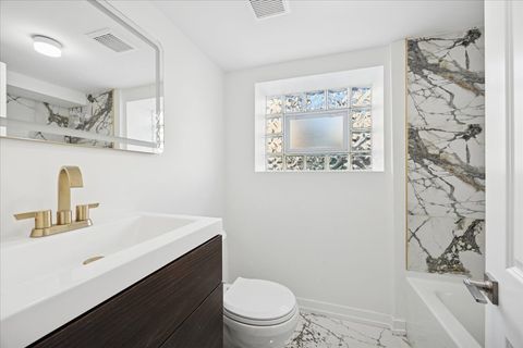 Tiny photo for 5542 W Byron Street, Chicago, IL 60641 (MLS # 12490920)