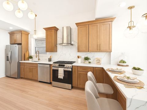 Tiny photo for 5542 W Byron Street, Chicago, IL 60641 (MLS # 12490920)