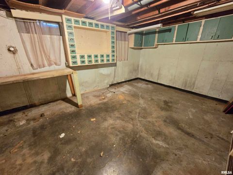 Tiny photo for 10 PARK LANE Avenue, Centralia, IL 62801 (MLS # EB460730)