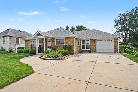 Tiny photo for 22 Galligan Road, Gilberts, IL 60136 (MLS # 12724870)