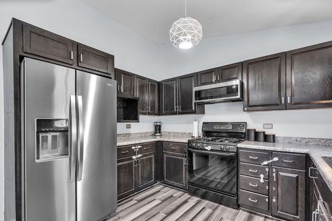 Tiny photo for 1438 Maple Ridge Court, Carol Stream, IL 60188 (MLS # 12623950)