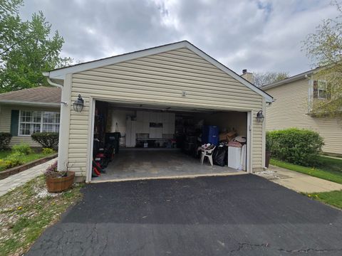 Tiny photo for 1438 Maple Ridge Court, Carol Stream, IL 60188 (MLS # 12623950)