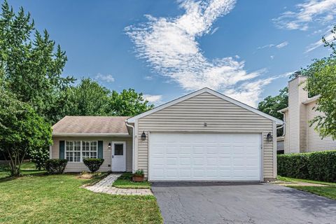 Photo of 1438 Maple Ridge Court, Carol Stream, IL 60188 (MLS # 12623950)