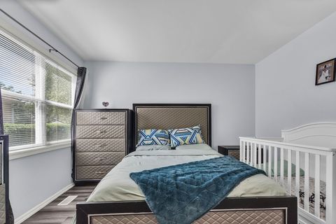 Tiny photo for 1438 Maple Ridge Court, Carol Stream, IL 60188 (MLS # 12623950)