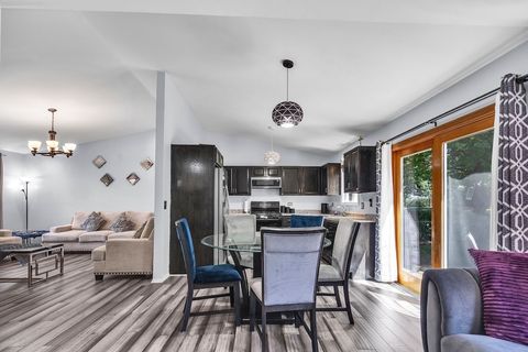 Tiny photo for 1438 Maple Ridge Court, Carol Stream, IL 60188 (MLS # 12623950)