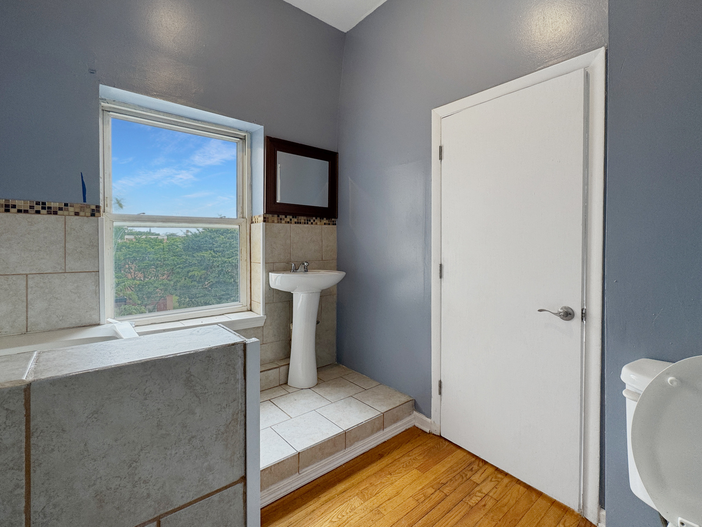 5943 S Indiana Avenue