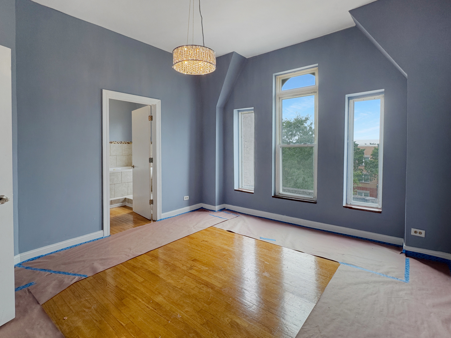 5943 S Indiana Avenue