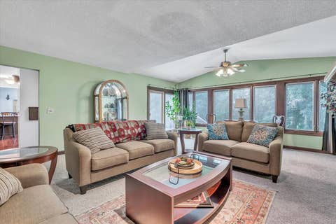 Tiny photo for 2308 Queens Court, Bettendorf, IA 52722 (MLS # 12692326)