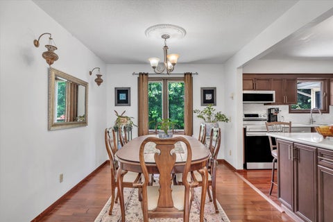 Tiny photo for 2308 Queens Court, Bettendorf, IA 52722 (MLS # 12692326)
