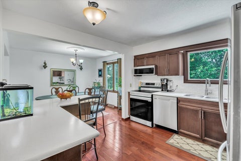 Tiny photo for 2308 Queens Court, Bettendorf, IA 52722 (MLS # 12692326)