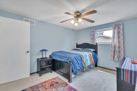 Tiny photo for 2308 Queens Court, Bettendorf, IA 52722 (MLS # 12692326)