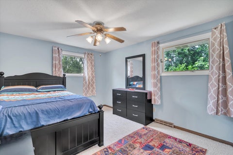 Tiny photo for 2308 Queens Court, Bettendorf, IA 52722 (MLS # 12692326)