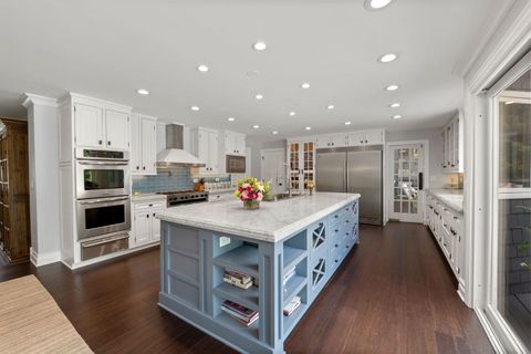 Tiny photo for 620 W Old Elm Road, Lake Forest, IL 60045 (MLS # 12531506)