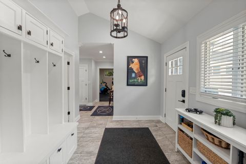 Tiny photo for 620 W Old Elm Road, Lake Forest, IL 60045 (MLS # 12531506)