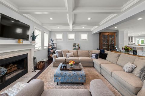 Tiny photo for 620 W Old Elm Road, Lake Forest, IL 60045 (MLS # 12531506)