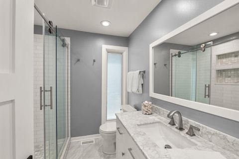 Tiny photo for 620 W Old Elm Road, Lake Forest, IL 60045 (MLS # 12531506)