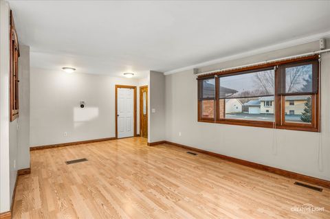 Tiny photo for 1652 Hilda Drive, Lake Holiday, IL 60548 (MLS # 12606862)