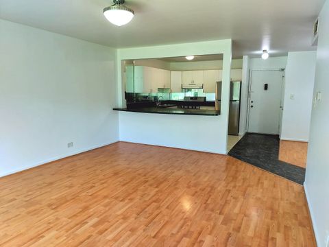 Tiny photo for 5B Kingery Quarter #107, Willowbrook, IL 60527 (MLS # 12480958)