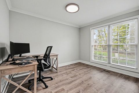 Tiny photo for 850 Spring Creek Court, Elk Grove Village, IL 60007 (MLS # 12620878)